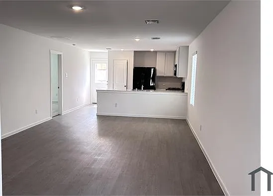 3037 Tokara St — Photo 9