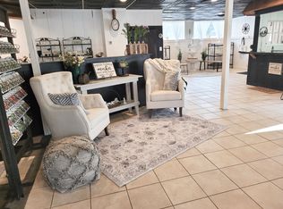 701 Mound St, Decorah, IA 52101
