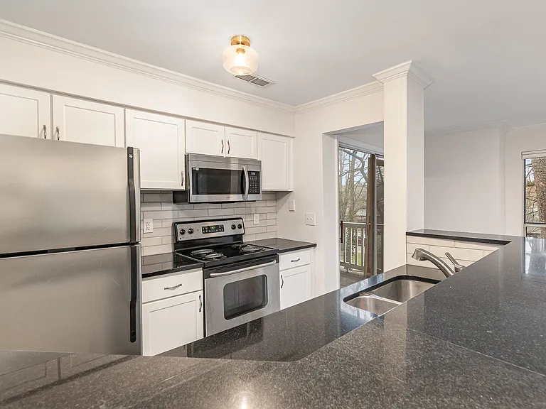 2512 Cranbrook Ln #1-10 — Photo 4