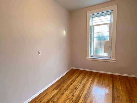 3rd image of 780 Saint Johns Pl #4R