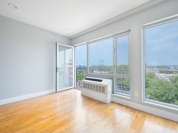 4th image of 23-23 Astoria Blvd