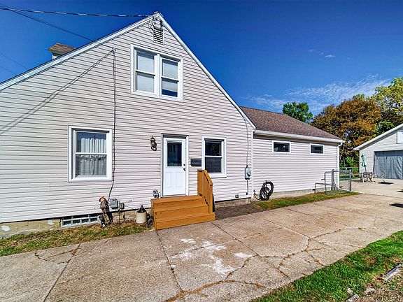 2nd image of 417 Marshall Dr
