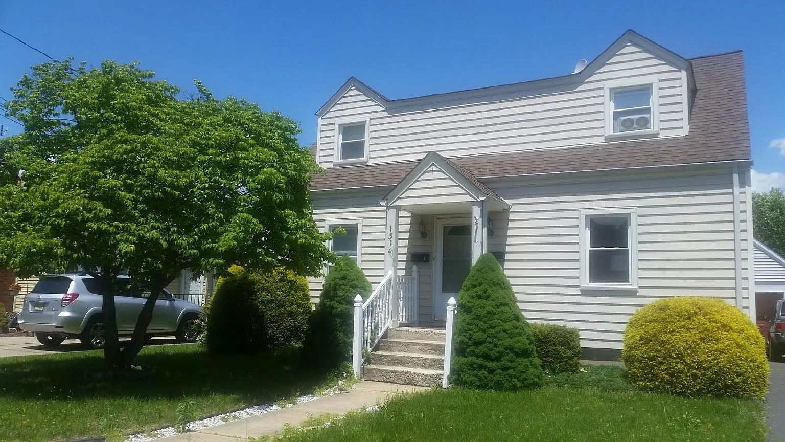 1314 Green St photo 1
