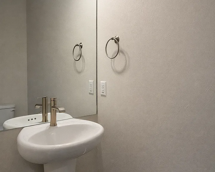 1303 Bunson Ln — Photo 4