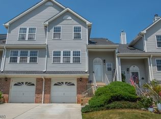 188 Kemper Ct, Hackettstown, NJ