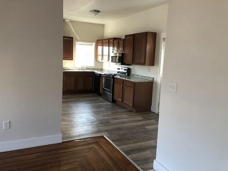 225-227 Gilman Ave — Photo 5