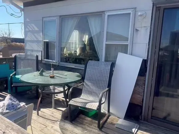 24 N Bay Ave, Manahawkin, NJ 08050