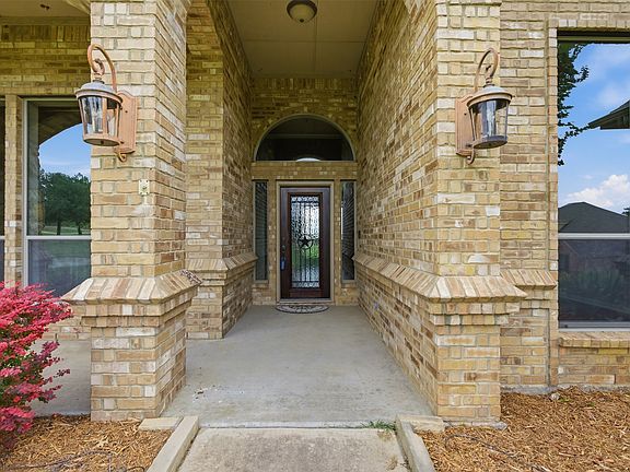 5th image of 6900 Breezy Bluff Ct
