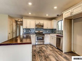 1352 Honeybee Ln, Gardnerville, NV 89460