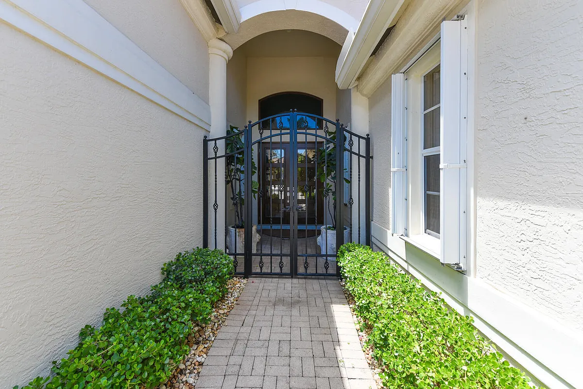 Building Photo - 14284 Stroller Way