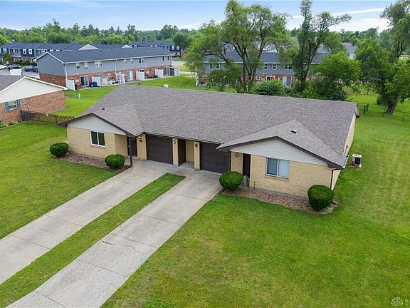3rd image of 2373 N Knoll Dr