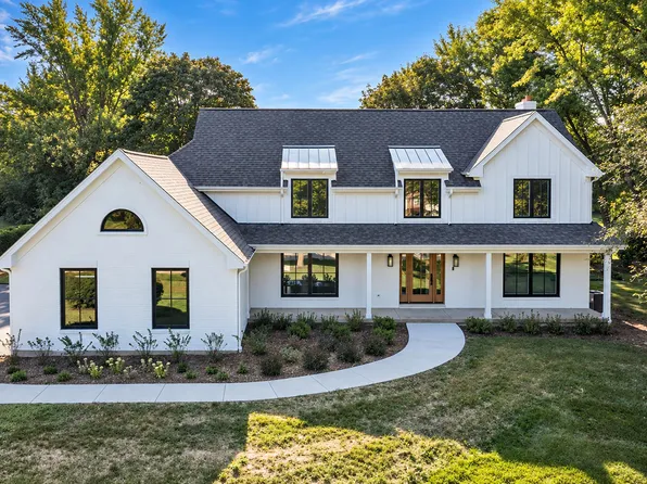 1431 Carlisle Dr, Inverness, IL 60010