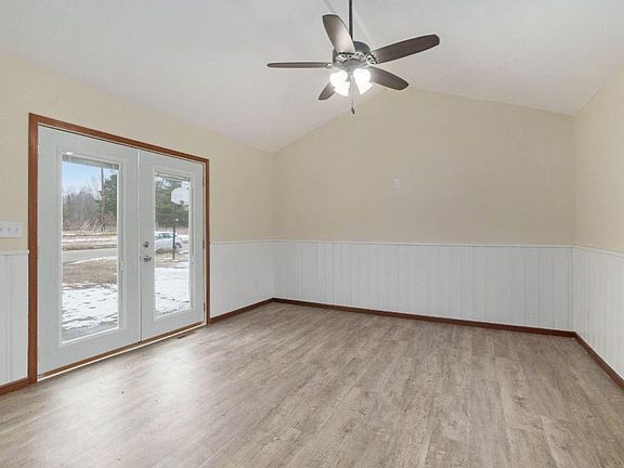 4th image of 290 Sigel Ave