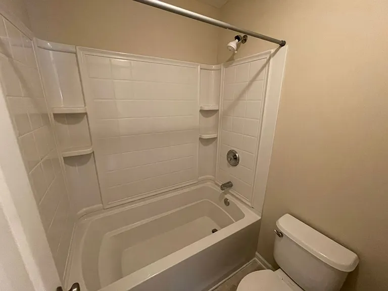 107 Fanwood Ct — Photo 16