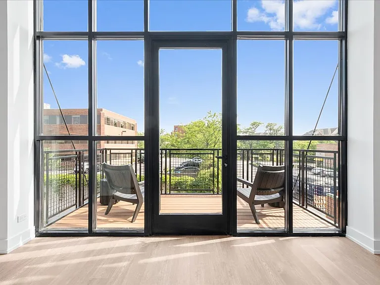 728 Lofts — Photo 10