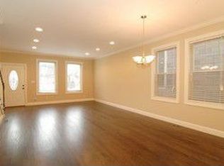 4623 W Warwick Ave, Chicago, IL 60641