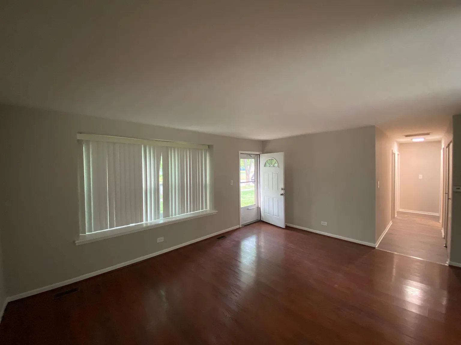 3607 Tamarind Ln photo 1