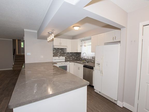 3rd image of 97 Hill Park Ln