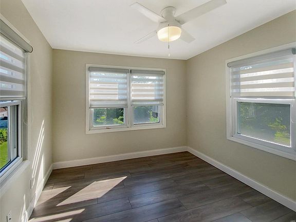 3rd image of 649 Bellsworth Dr