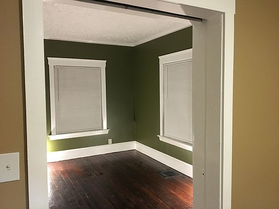 4th image of 6904 Wakefield Ave