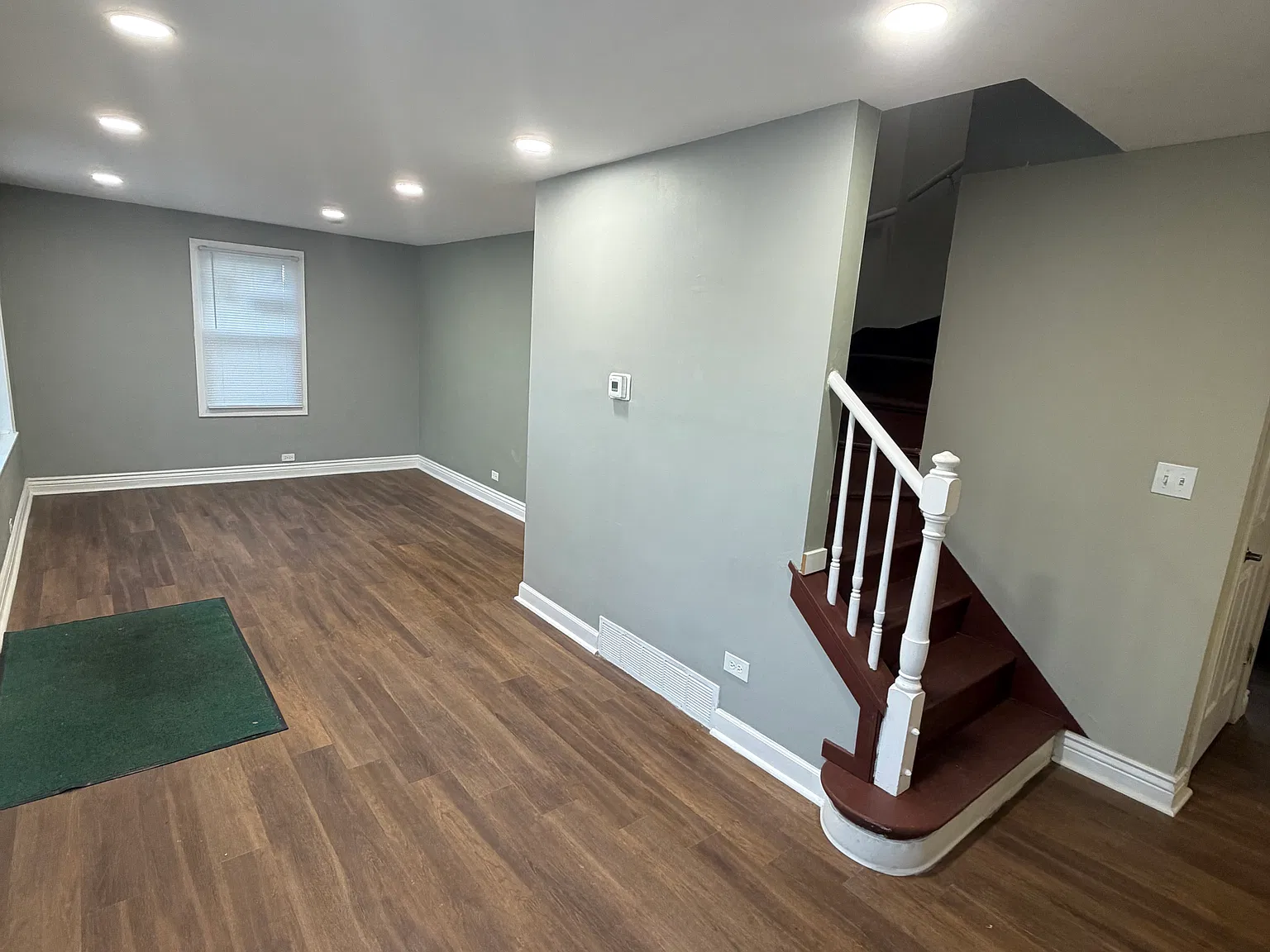 4 bed, 2.5 bath, 1300 sqft, $3,300 — Photo 3