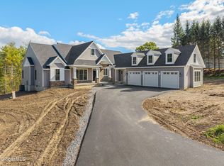 20 Overlook Dr, Voorheesville, NY 12159