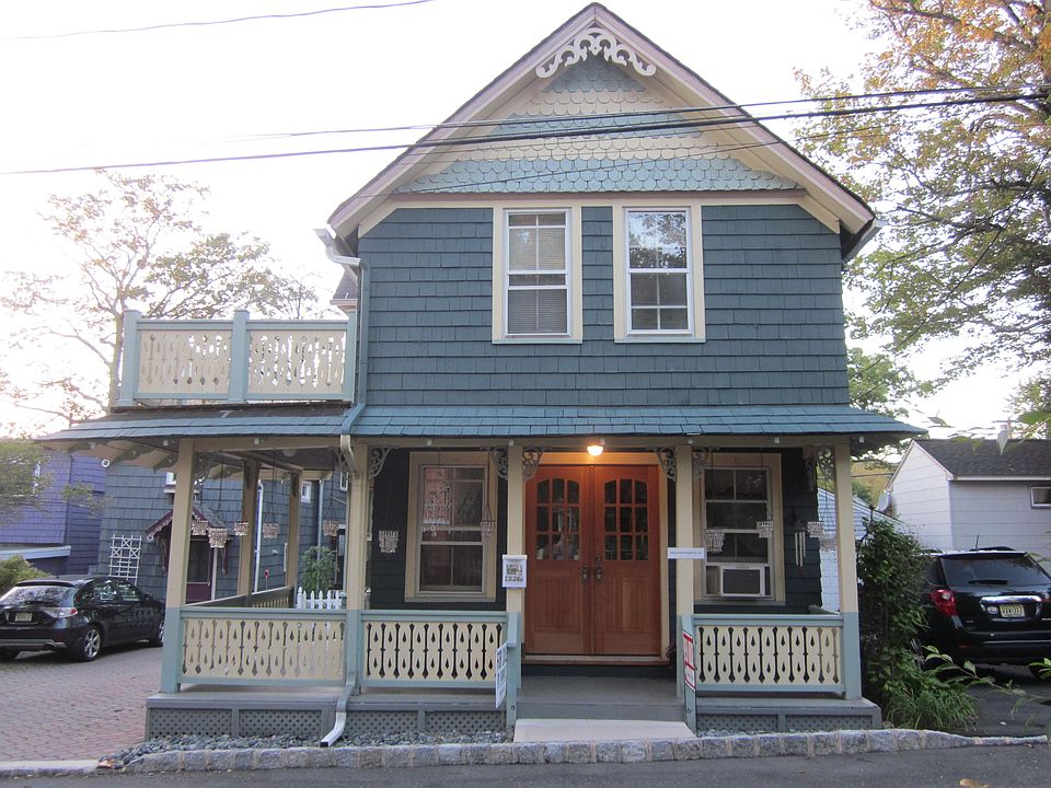 15 W Hedding Place,
Mt Tabor
