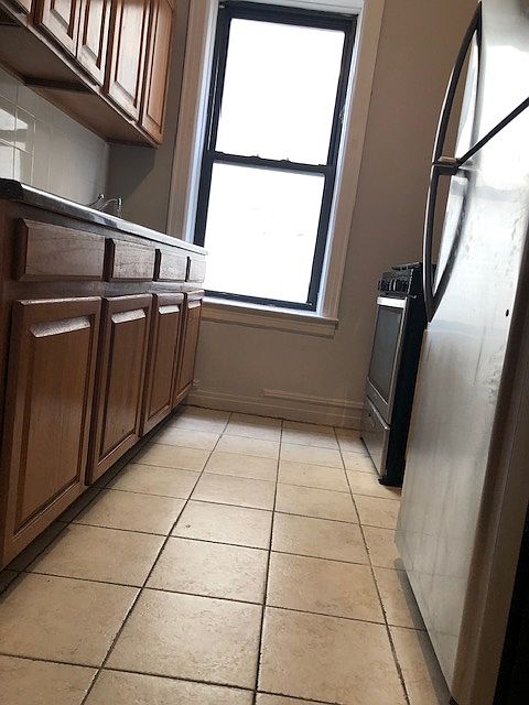 2nd image of 23-11 33rd St #B4