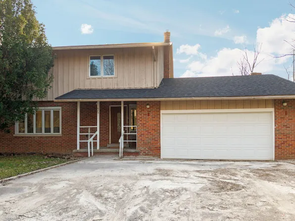 685 Ironwood Dr, Ann Arbor, MI 48103