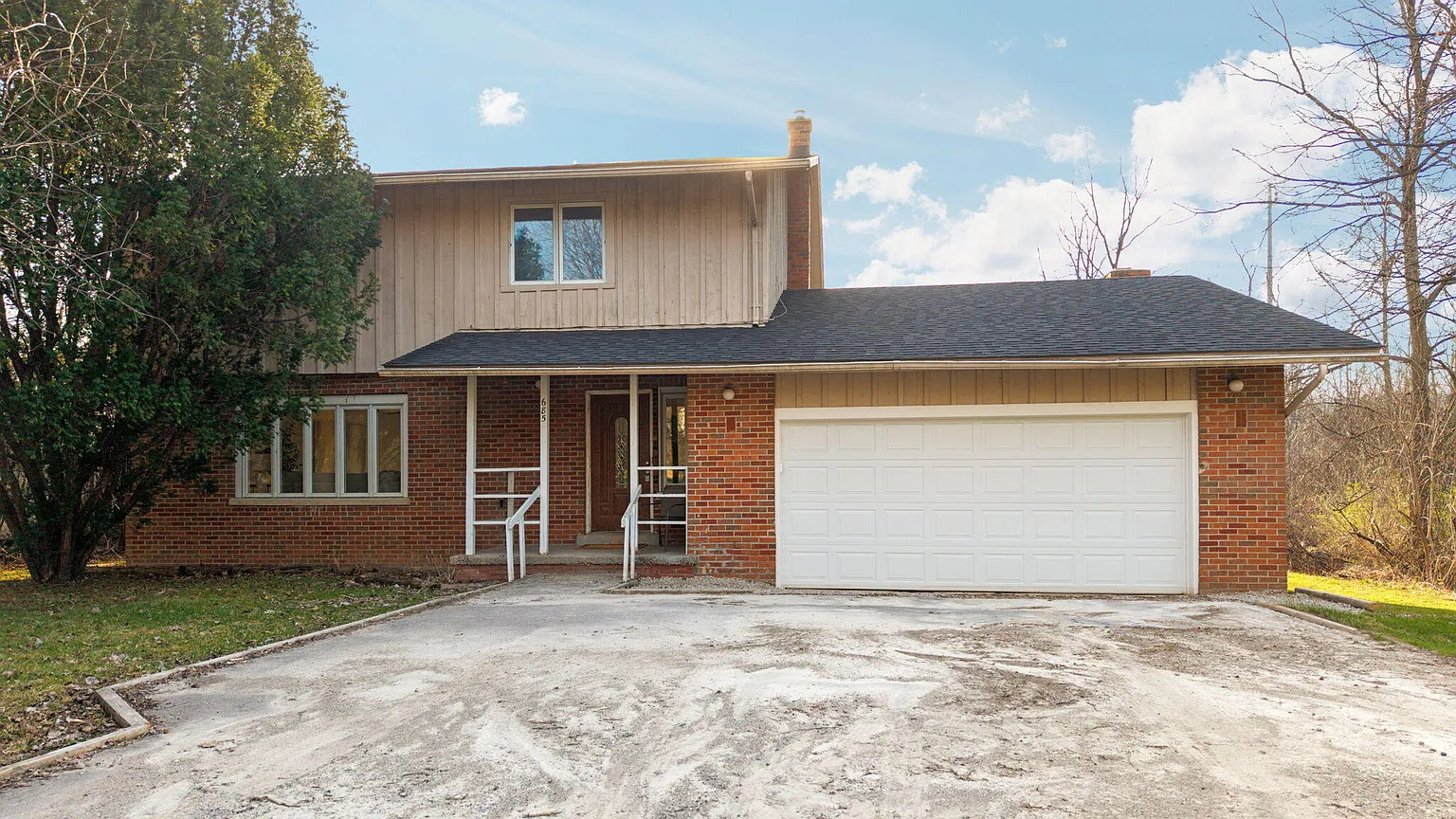 685 Ironwood Dr photo 1