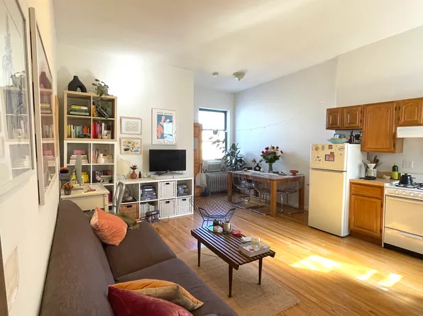 427 16th Street image 1 of 7