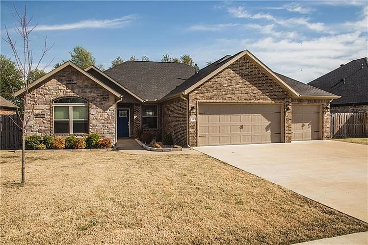 1st image of 4403 W Meadow Oaks Dr