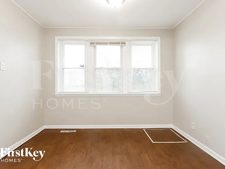 4600 W 79th Pl — Photo 5
