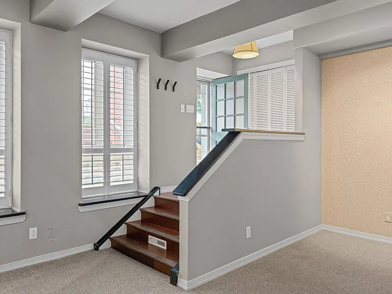 844 N 29th St #122 — Photo 11