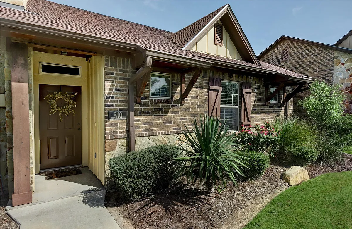 Building Photo - 3208 Cullen Trl