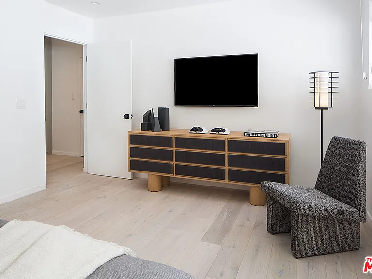 8917 Cynthia St #2 — Photo 27