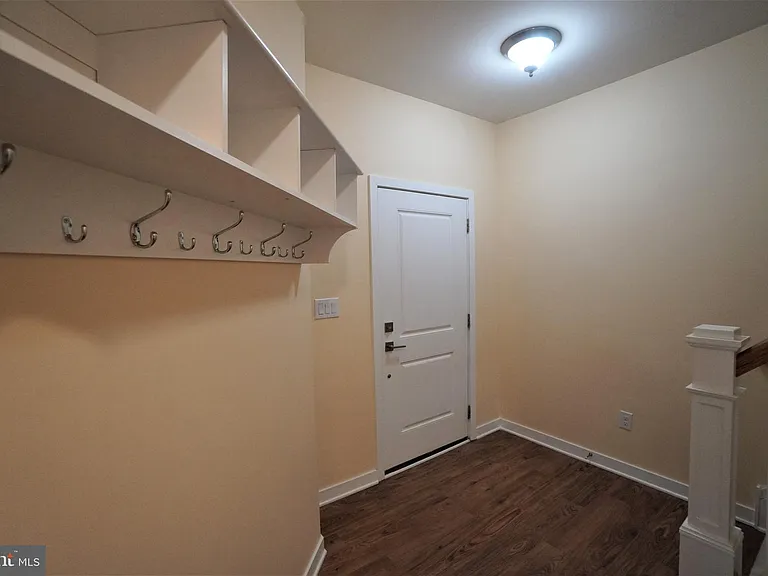 6 Manchester Dr — Photo 5