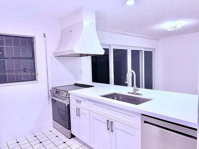 7011 Crown Gate Ct #0 — Photo 3