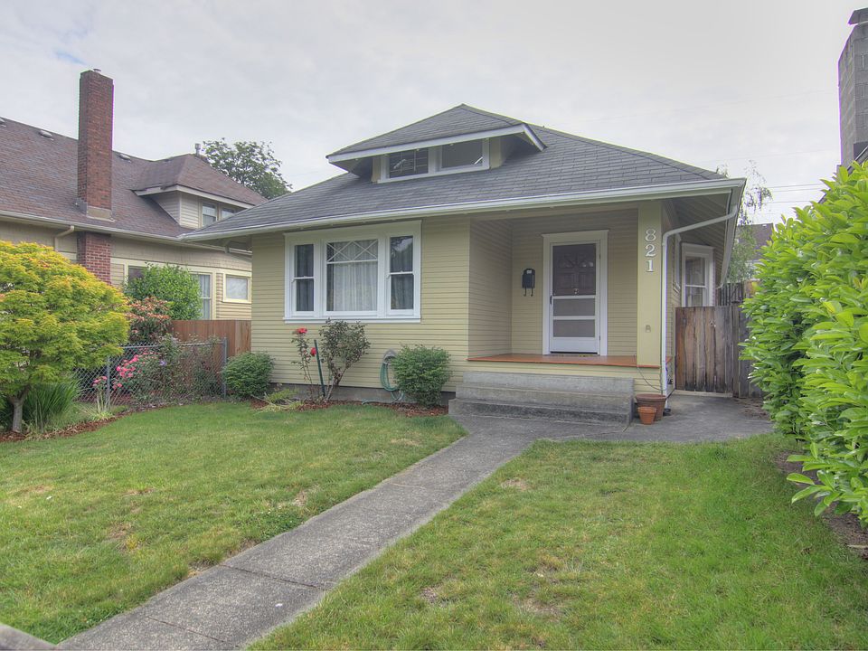 1st image of 821 N Oakes St