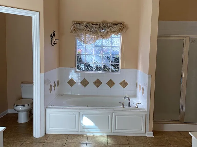 1002 Dorset Ln — Photo 16