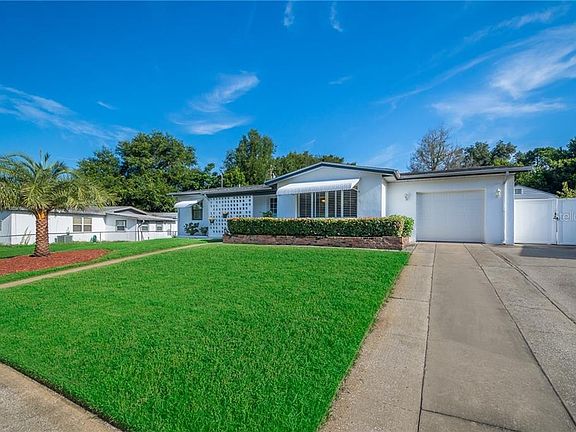 4th image of 752 N Midland Dr