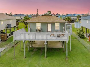 433 Seabean St, Surfside Beach, TX 77541