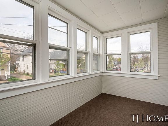 5th image of 1308 Lafayette Ave NE