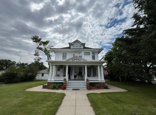 210 N 4th St, Groton City, SD 57445