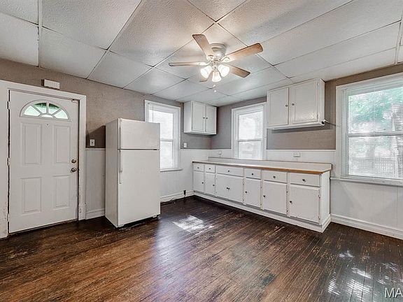 4th image of 7014 Raymond Ave