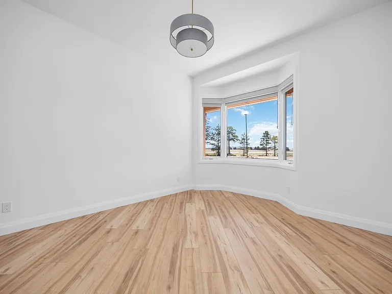 6320 Lakeshore Rd — Photo 12