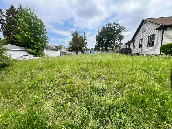 2014 High St, South Bend, IN 46613