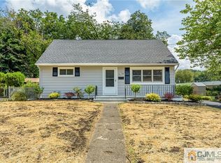 10 Laurie Dr, East Brunswick, NJ