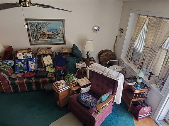 3rd image of 130 Glenbrook Pkwy APT 2B