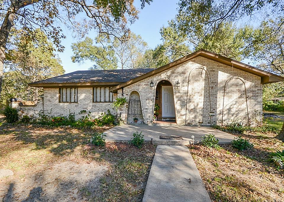 1st image of 24367 White Oaks Dr